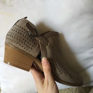 Kohl’s low-cut suede booties